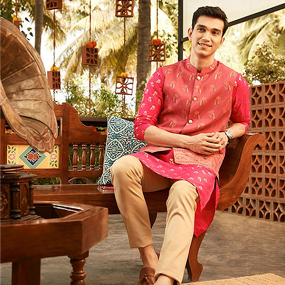 http://235429.01spn.group/products/men-magenta-pink-golden-floral-printed-thread-work-floral-kurta-2