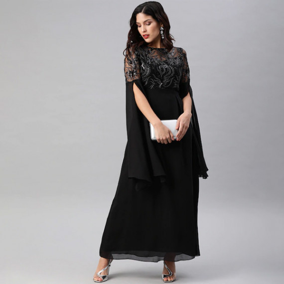 http://235429.01spn.group/products/black-embellished-slit-sleeves-maxi-dress