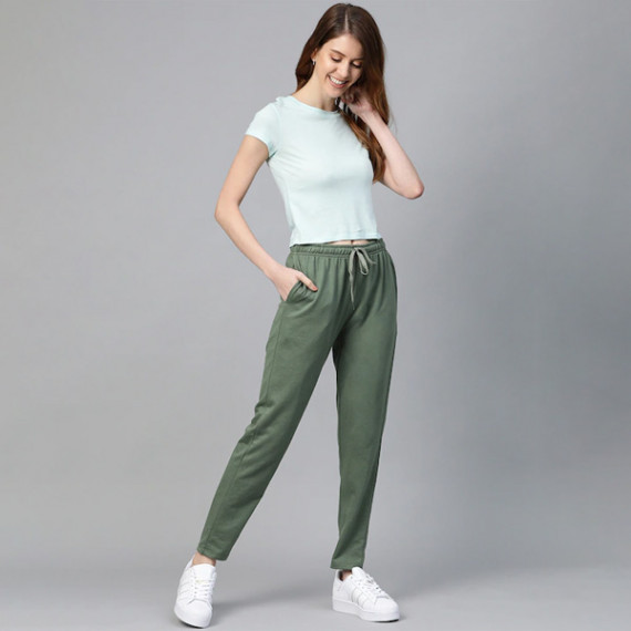 http://235429.01spn.group/products/women-black-solid-side-stripes-cropped-track-pants