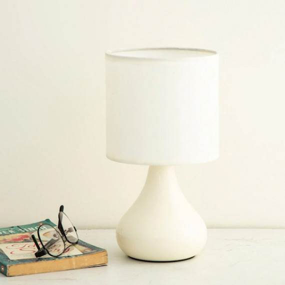 http://235429.01spn.group/products/white-solid-ambrose-corienth-contemporary-ceramic-table-lamp