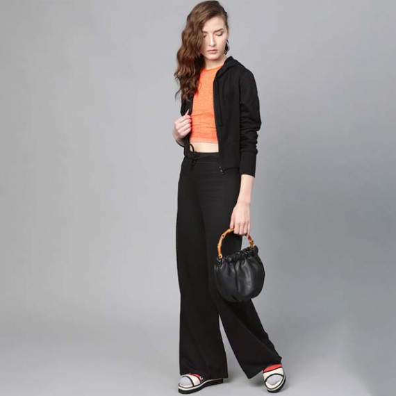 http://235429.01spn.group/products/women-black-regular-fit-solid-wide-leg-track-pants