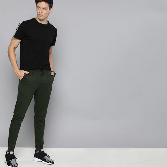 http://235429.01spn.group/products/men-olive-green-straight-fit-solid-track-pants