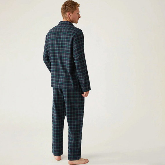 http://235429.01spn.group/products/men-green-blue-checked-night-suit