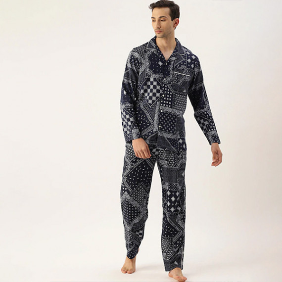 http://235429.01spn.group/products/men-navy-blue-white-printed-night-suit-1