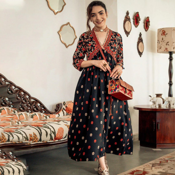 http://235429.01spn.group/products/black-orange-ethnic-motifs-printed-maxi-dress