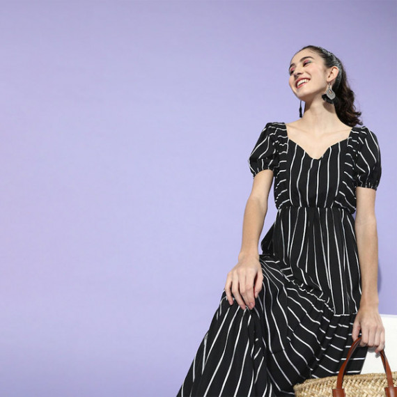 http://235429.01spn.group/products/black-white-striped-crepe-maxi-dress