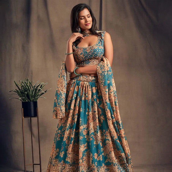 http://235429.01spn.group/products/blue-beige-printed-semi-stitched-lehenga-unstitched-blouse-with-dupatta