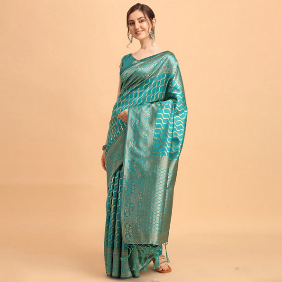 http://235429.01spn.group/products/green-gold-toned-silk-blend-fusion-leheriya-saree